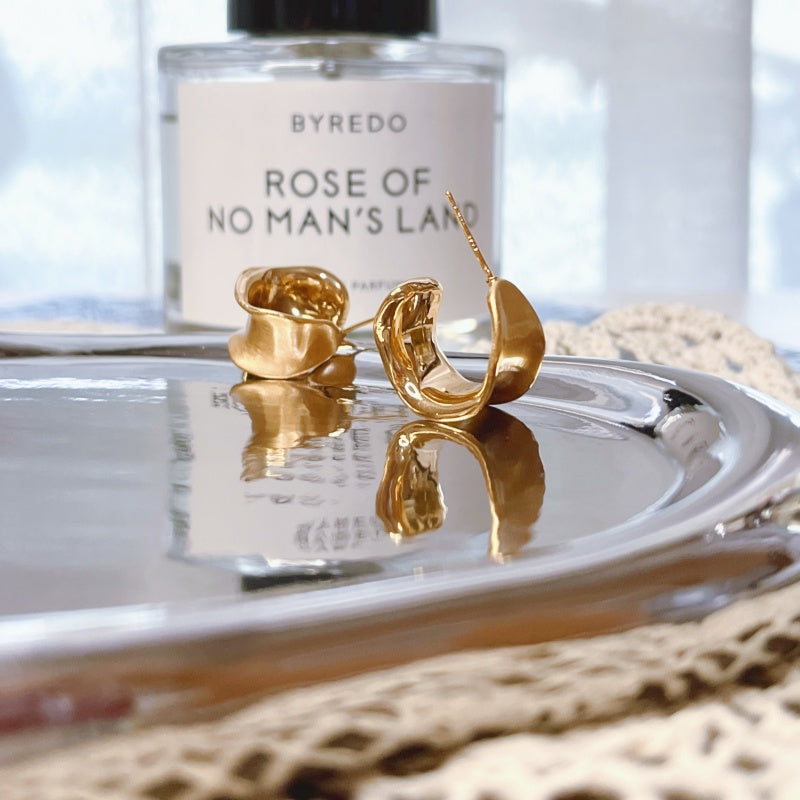 Auréole Elegant Matte Gold Hoop Stud Earrings