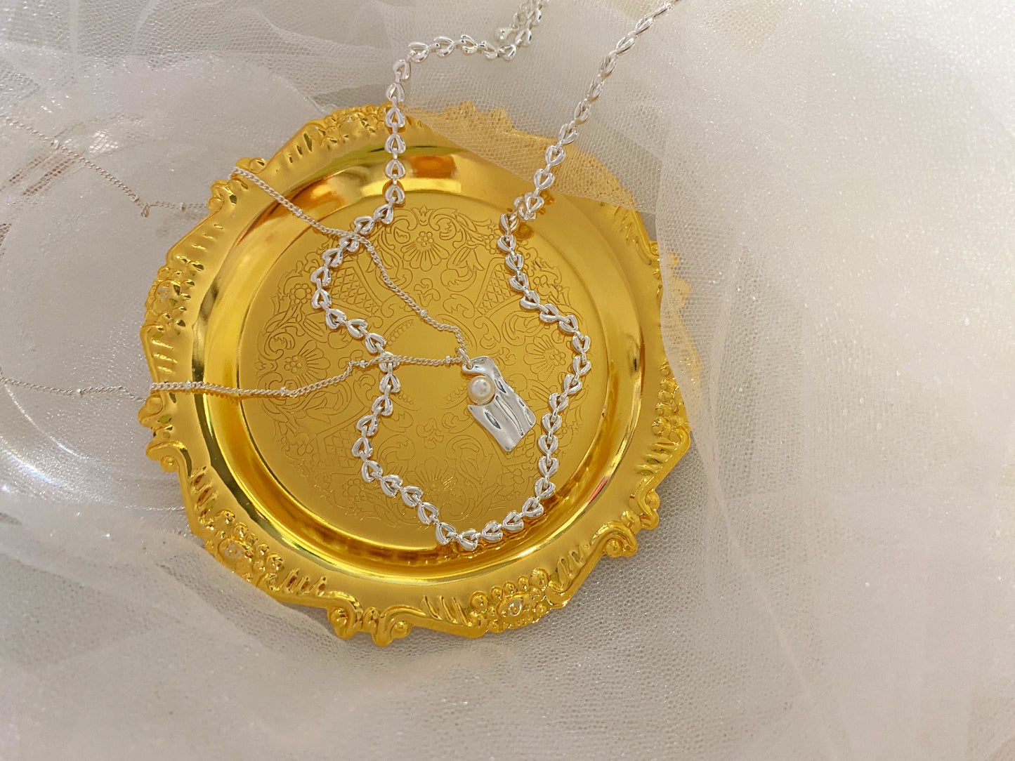 Refined Silver Layered Necklace – Dual Chains for Elevated Style