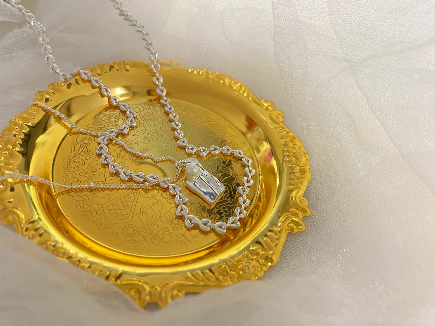 Refined Silver Layered Necklace – Dual Chains for Elevated Style