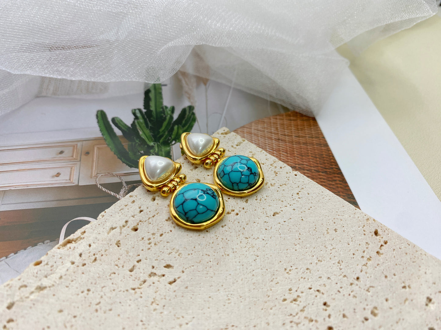 Luxury Retro Drop Earrings – A Touch of Classic Charm