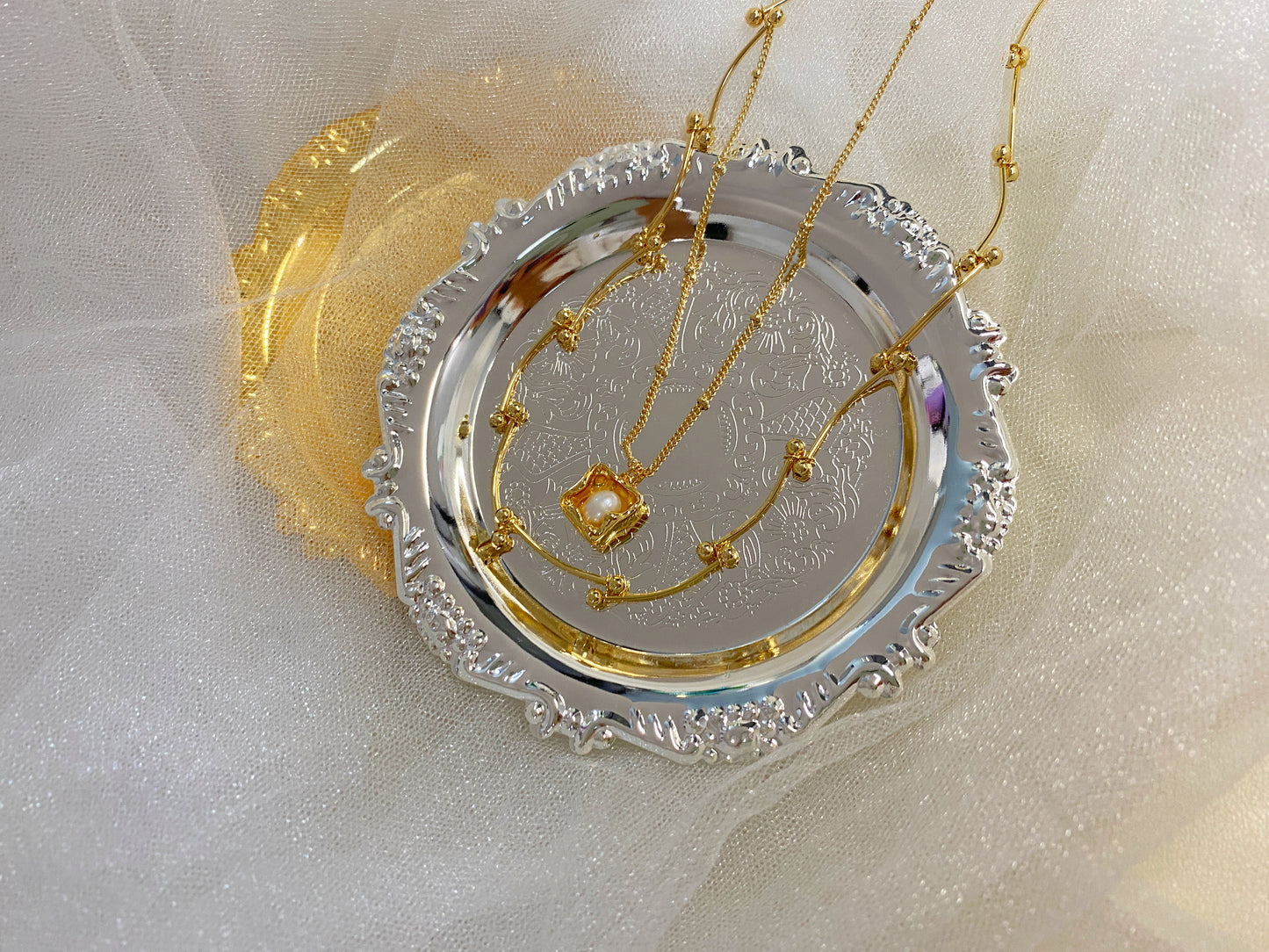 Elegant Gold Double Chain Necklace – Minimalist with a Romantic Touch