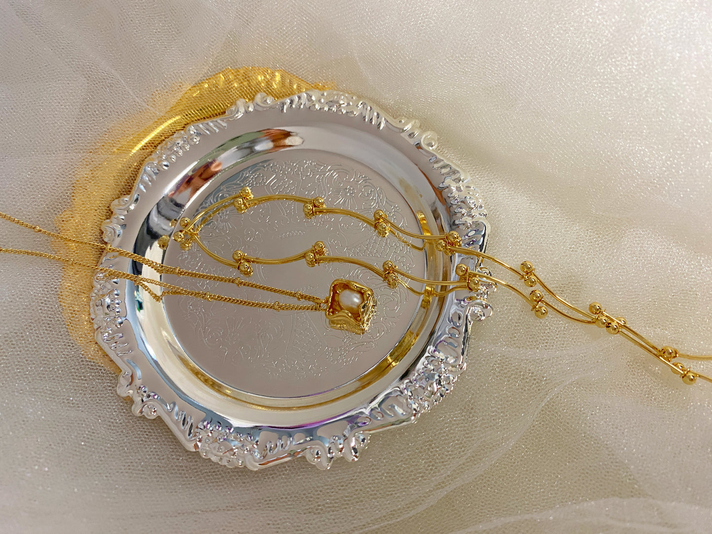 Elegant Gold Double Chain Necklace – Minimalist with a Romantic Touch