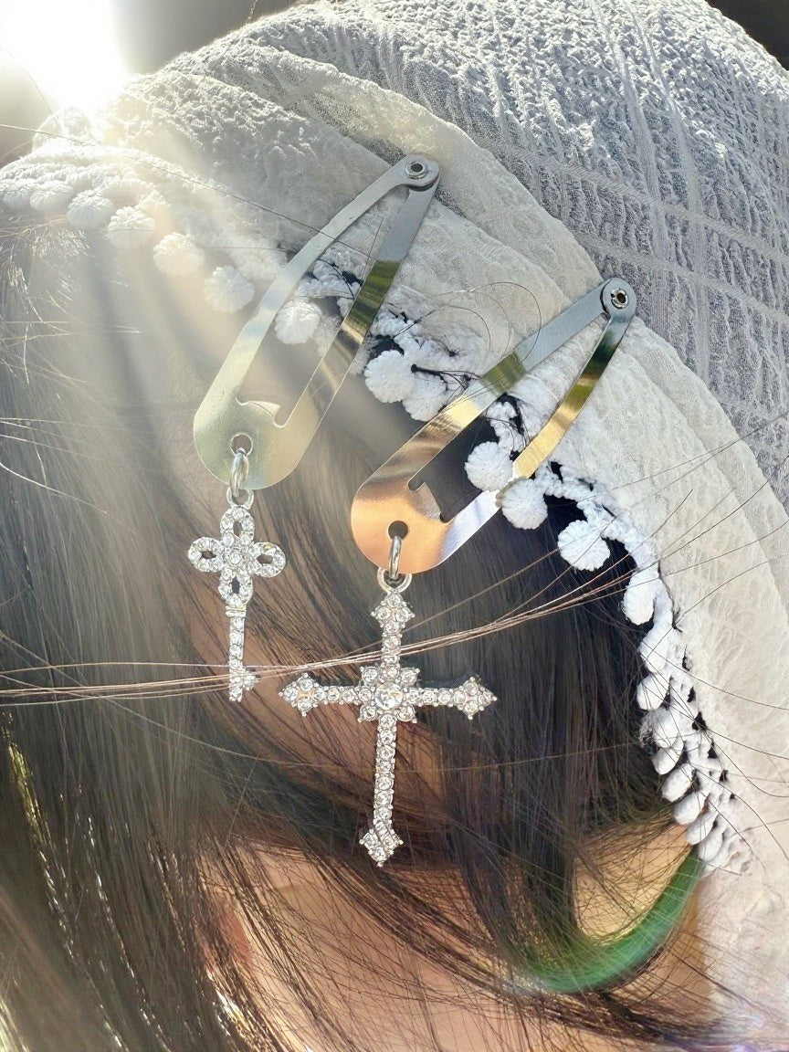 Chic Cross & Key Metal Hair Clip Set – Rhinestone Bling Hair Accessories for Women, Trendy Versatile Hairpins