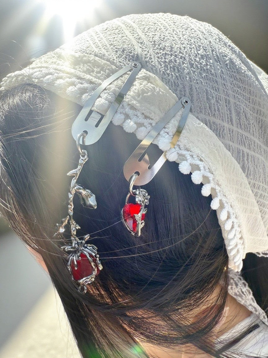 Gothic Red Rose & Heart Metal Hair Clip Set – Vintage Punk Hair Accessories for Women